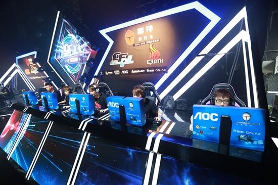 单板滑雪在 单板滑雪在