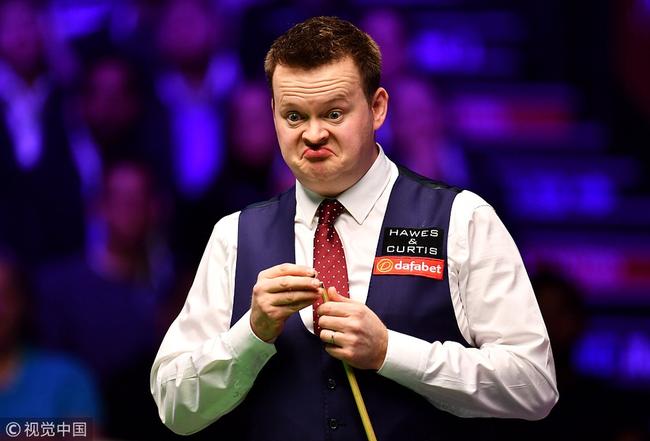 他常常在看 他常常在看