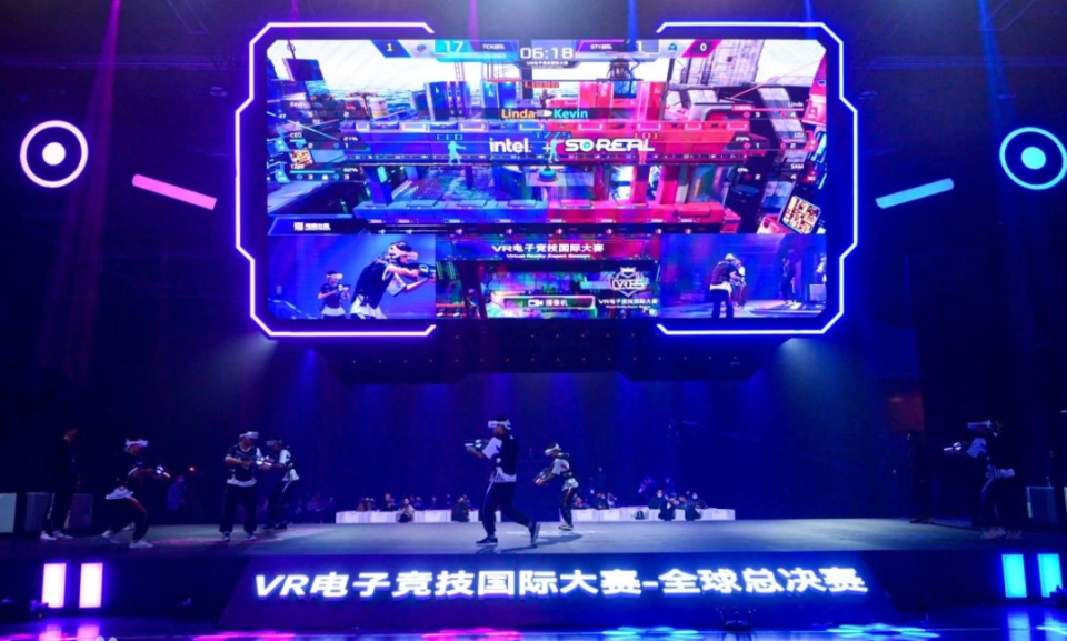 体育西甲：巴萨暂登榜首 皮克最后一战泪洒诺坎普